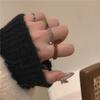 Conjunto de 4 Anéis ~ Conjunto Combinado Vento Frio Corrente Resina Anel Simples Empilhados para Usar Maré Coreana ins