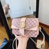Bolso de Axila Transfronterizo para Mujer 2026 Nuevo Estilo Coreano Nicho Simple Bolso Cuadrado Pequeño con Estampado de Letras y Bolso de Hombro Texturizado