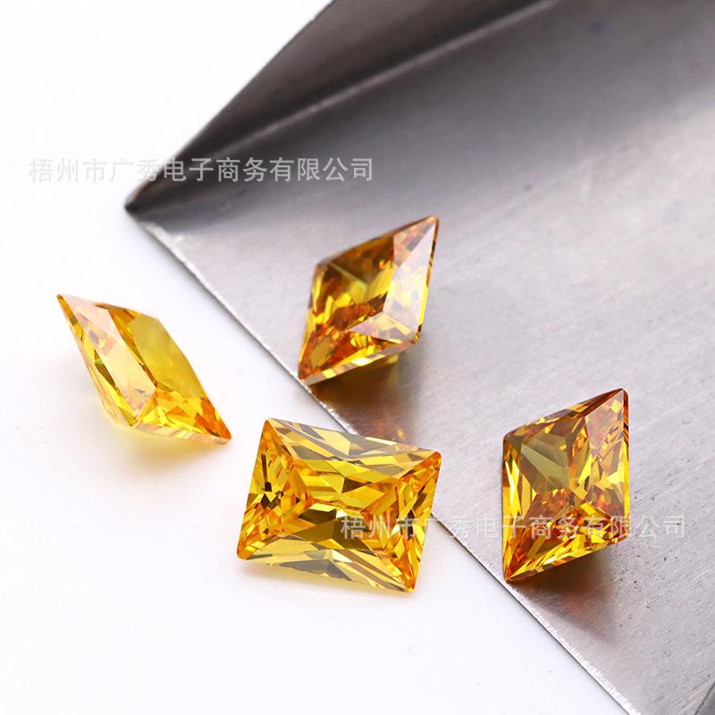 长方金黄锆石