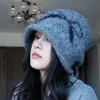 Touca de tricô feminina com laço, novo estilo outono/inverno 2026, para circunferência de cabeça grande, quente e protege as orelhas, adequada para uso pós-parto