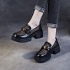 Mocassins de malha com sola grossa femininos, novo estilo 2025, calçados femininos sem cadarço, estilo britânico, sapatos pequenos de couro, sapatos ocos de camada única