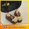 Cómodas pantuflas de algodón cerradas para uso en casa, modelo nuevo de invierno 2025, lindas pantuflas peludas de tacón alto con lazo de oso para mujer