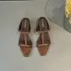 Pantuflas Plateadas de Tacón Grueso Estilo Francés para Mujer, Nuevo Modelo Verano 2026, Sandalias de Tira Única de Nicho con un Toque de Lujo