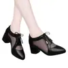 Zapatos de Malla Transpirables de Moda de un Solo Color, Sandalias Huecas de Cuero Suave para Mujer, Nuevo Estilo Verano 2026, Zapatos de Cuero Casuales de Tacón Grueso para Mamás