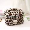 Bolsa de Cosméticos Transfronteriza, Gran Capacidad, Bolsa de Tocador Portátil de Felpa de Alta Gama, Bolsa de Almacenamiento de Viaje con Estampado de Leopardo, Bufanda Cálida