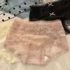 Acabamento de bolo estilo francês, doce e charmoso, com um toque de renda sexy, calcinha feminina de cintura média, fundo 100% algodão, fio dental fino e leve