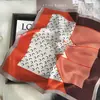 Pañuelo de Seda Hecho de Seda Genuina, Pañuelo Cuadrado Pequeño para Mujer, Adecuado para Primavera, Otoño e Invierno, Pañuelo Delgado para el Cuello para Protección del Cuello