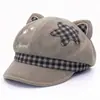 Chapéu boina octogonal retrô com orelhas de gato e estrela de cinco pontas para mulheres, outono e inverno, fofo, reduz a idade, faz o rosto parecer menor, quente, à prova de vento