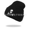 Gorro de lana bordado con 66 puntos de estilo europeo y americano para hombre y mujer, cálido, para otoño e invierno, con calavera y mano, ideal para el frío.
