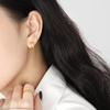 Pendientes esmerilados biselados simples nuevos estilo coreano ins para mujer, hebilla de oreja de acero de titanio chapado en oro, moderna, personalizada, de alta calidad