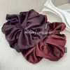 Scrunchie de Cetim Preguiçoso Estilo Coreano com Estampa Floral, Prendedor de Cabelo de Alta Qualidade, Acessório de Cabelo Moderno e Versátil