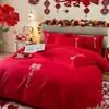 Juego de ropa de cama para boda, con bordado amigable con la piel, un juego de cuatro piezas con un vibrante diseño de dragón y fénix rojo, y tela de algodón de alto recuento, nuevo estilo 2026