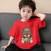 Roupas Infantis Camiseta de Manga Curta para Meninos 2026 Verão Novo Estilo Estampadas de Desenho Animado Tops para Crianças de Meia-Idade e Mais Velhas Camisas Casuais Versáteis de Meia-Manga