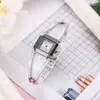 Reloj Personalizado para Mujer Estilo Nuevo, Diseño Hueco Simple, Moderno y a la Moda, Lujo Ligero, Estilo Ins de Gama Alta, Reloj Cuadrado Pequeño al por Mayor