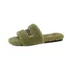 Moda Europea de Moda Nuevas Pantuflas Primavera y Verano 2025 Pantuflas Peludas de Felpa para Mujer Zapatos Peludos de Suela Gruesa para Exteriores y Hogar