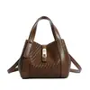 Bolso de mano tejido de moda de verano con estilo delicado, cierre de broche, ajustable, bandolera de moda para mujer