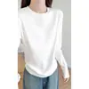 Camiseta branca feminina de manga longa para outono, top de segunda pele com ombros normais, modeladora e versátil, camiseta básica de gola redonda