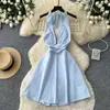 Vestido francés de cuello halter con escote en V para mujer, puro y sexy, sin espalda, vestido de línea A que ciñe la cintura, elegante y adelgazante, vestido de vacaciones, ropa de verano