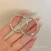 Brincos de Argola Lisos de Alta Qualidade Prata Zircônia Argolas Grandes 2025 Novo Estilo Quente Luxo Acessível Brincos de Argola Elegantes