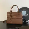 Bolso de Mano de Moda Retro, Bolso de Hombro Elegante y de Aspecto de Alta Calidad para Mujer, Nuevo Modelo Primavera 2026, Bolso Cruzado para Mujer de Color Sólido con Textura