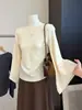 Suéter tejido casual de encaje hueco estilo francés con cuello de una línea descubierto para mujer, nueva colección de otoño, corte holgado, adelgazante, top versátil