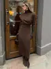 Conjunto de Suéter de Gola Alta Elegante e Versátil com Caimento Justo + Saia - Novo Estilo Outono e Inverno 2026 Europeu e Americano Transfronteiriço