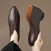 Botas curtas de algodão com forro de fleece marrom para mulheres, nova coleção outono/inverno 2026, de sola plana, salto baixo, sola macia, botins estilo francês, botas de cano justo