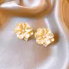 Brincos de Disco Pregueado Fosco Exagerados Estilo Europeu e Americano Agulha de Prata Brincos de Luxo Leve de Alta Qualidade Brincos Versáteis da Moda para o Dia a Dia para Mulheres