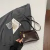 Nova Bolsa Quadrada Pequena para Mulheres da Primavera de 2026, Bolsa de Ombro Único Transversal, Bolsa de Mão, Fashion e Simples, Estilo Japonês e Coreano, Casual, Cor Sólida, Elegante