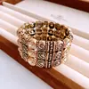 Pulsera Redonda Elástica Vintage Tachonada con Diamantes, Única y Elegante, con Sentido del Diseño, Joyería de Nicho para Mujeres
