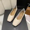 Zapatos de salón para mujer, nueva colección primavera/otoño 2026, modernos y minimalistas, de punta cuadrada, boca poco profunda, mocasines retro de suela plana