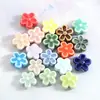 Cuentas pequeñas de flor de cerámica de colores, no se decoloran, agujero recto, cuentas sueltas de flor de cinco pétalos, para joyería y accesorios de ropa DIY hechos a mano, cuentas de porcelana