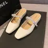 Sapatos Mary Jane Quadrados de Ponta de Alta Qualidade Estilo Francês com Tira de Strass para Mulheres, Sandálias Novas de Salto Anabela Baixo Verão 2026