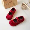 Zapatos para Niña 2026 Otoño Bebés Niñas Color Arcoíris Boca Baja Dopamina Zapatos Pequeños de Piel Estilo Coreano Punta Dividida Terciopelo Zapatos de Princesa