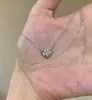 Nuevo collar de diamante con forma de corazón láser para mujer, cadena para la clavícula, lujo ligero, alta gama, nicho, exquisito, estilo Ins, versátil y moderno