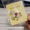 Broche Zodiaco 2026 Año del Caballo Patrón Rojo Cristalino Pin de Riqueza Instantánea Accesorio de Solapa de Traje Versátil de Moda