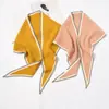 [Marco doble] Bufanda triangular de lana tejida Bufanda pequeña coreana nueva Bufanda de otoño e invierno ins Bufanda versátil