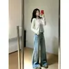 Camiseta base de manga larga ajustada color blanco roto top elegante con cinta fluida para mujer