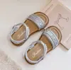 Sandalias para Niñas Zapatos Infantiles 2026 Nuevas Sandalias de Playa de Verano Sandalias de Princesa para Niña Pequeña Sandalias Romanas Estilo Británico