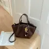 Bolsa de Mão Suede Retrô de Nicho 2026 Outono/Inverno Nova Bolsa de Ombro para o Dia a Dia Bolsa Transversal Fashion