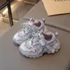 Zapatos estilo papá para niños, modelo de otoño, zapatillas deportivas de malla transpirable para niños y niñas de 6 a 12 años, zapatos de malla ligeros con suelas suaves y características antideslizantes