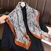Bufanda de Seda Elegante con Brocado para Mujer Temporada de Primavera, Protector Solar, Bufanda Cuadrada con Estampado Digital Floral de Seda Artificial, Chal, Pañuelo para la Cabeza