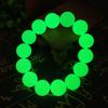 Pulsera de piedra luminosa brillante pulsera de piedra fluorescente colorida joyería de perlas luminosas para hombres y mujeres cuentas de jade luminosas pulsera simple