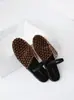 Sandalias únicas de red hueca tejida, nuevas sandalias planas transpirables de punta cerrada de moda de verano 2026