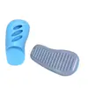 Sapatos com buraco para animais de estimação, brinquedo de morder para gatos e cães, escova multifuncional para banho e tosa, durável e resistente à mordida, alivia o tédio, limpa os dentes, massageia e escova o pelo
