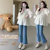 Nova camisa de outono para maternidade 2026, decote V solto, com detalhe de laço e renda, manga longa, blusa estilo boneca