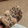 Zapatos Birkenstock para Niñas 2026 Invierno Nuevas Llegadas Zapatos Gruesos de Piel con Felpa Plus para Niños Bebé Algodón de Doble Capa Suela Suave Cálida Zapatos de Invierno