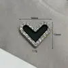 Acessórios de joias de amor preto e branco simples de gota de óleo temperamento diamante pérola acessórios de cabelo presilha de cabelo brincos sapatos flor material DIY