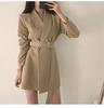 Traje pequeño de celebridad de Internet de longitud media chic retro con cinturón estilo K 2024 casual elegante chaqueta de traje Ins para mujer