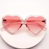 Shein novo amor coração grande moda moda europeia e americana rosto modificado alto senso óculos de sol dopamina